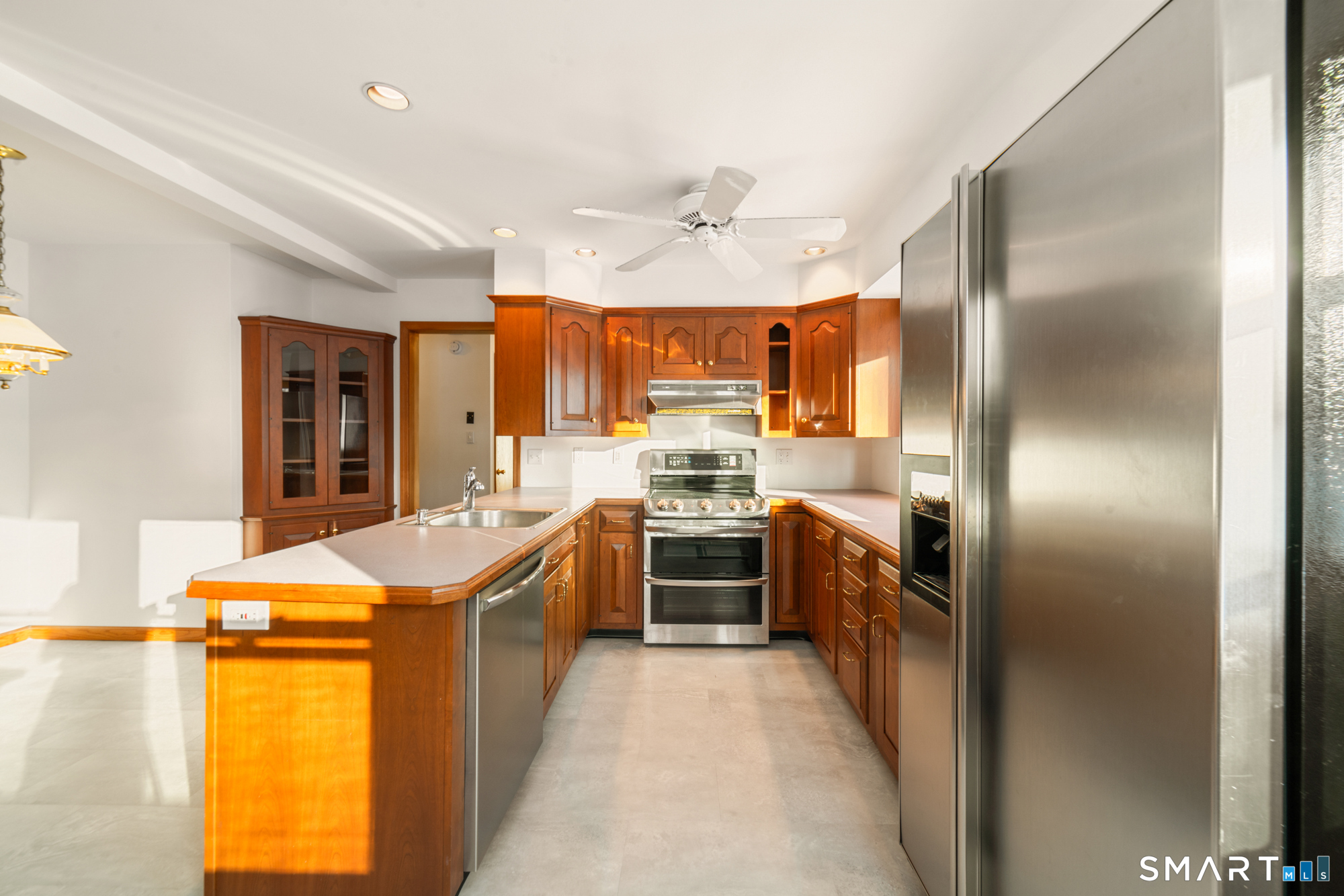 672 Old Waterbury Road Southbury, CT 06488 - Photo 11 of 38