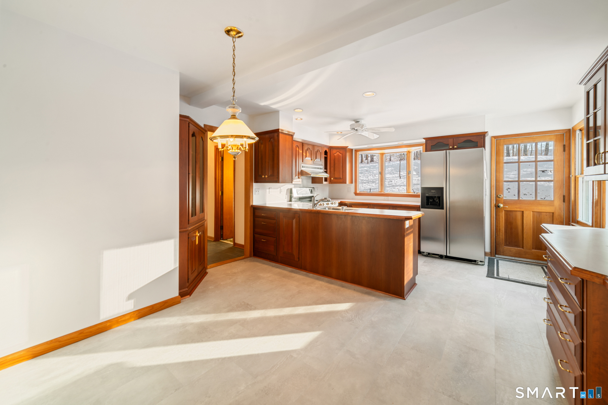 672 Old Waterbury Road Southbury, CT 06488 - Photo 12 of 38