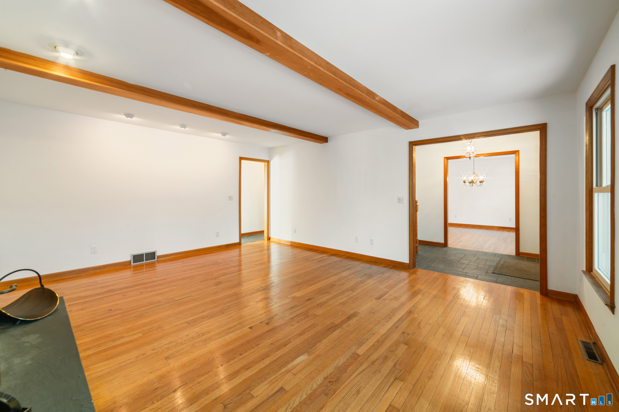 672 Old Waterbury Road Southbury, CT 06488 - Photo 14 of 38