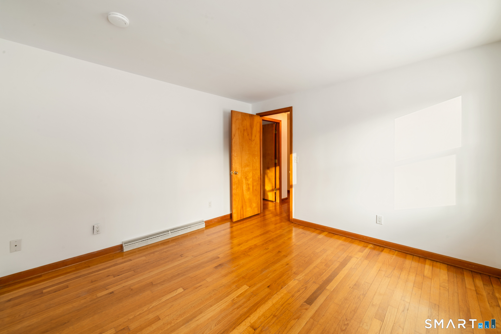 672 Old Waterbury Road Southbury, CT 06488 - Photo 35 of 38