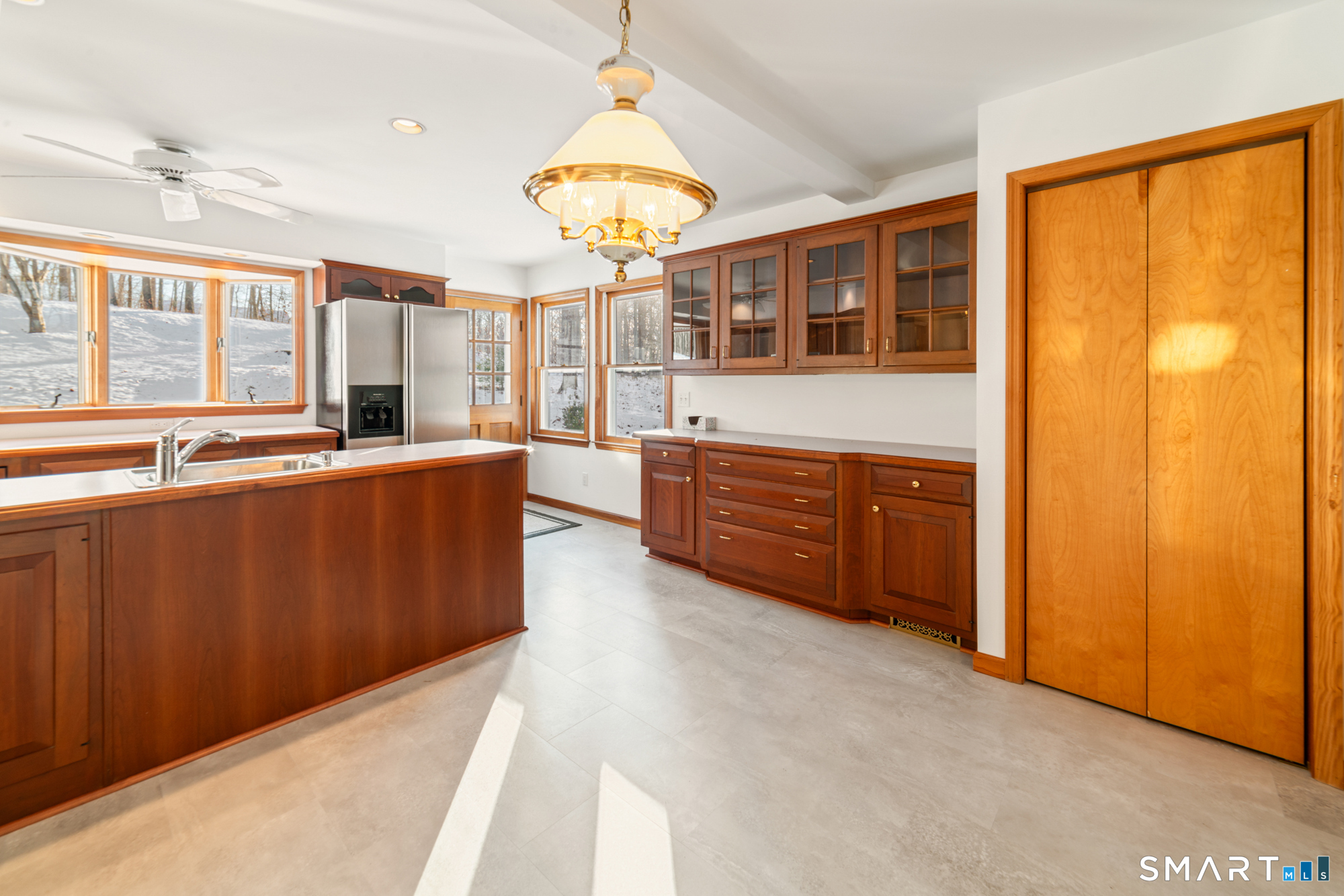 672 Old Waterbury Road Southbury, CT 06488 - Photo 8 of 38