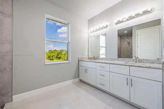 $319,000 | 5028 Peachtree Circle, LaBelle, FL 33935