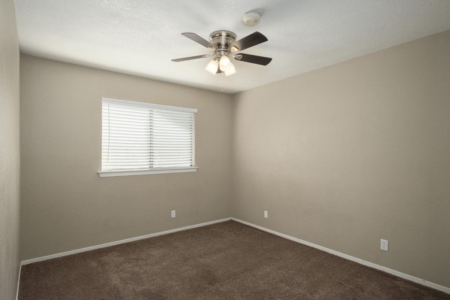3237 Renn Avenue Clovis, CA 93611 - Photo 29 of 39 Gallery Image 29