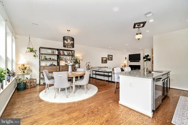 $579,000 | 707 Cobbler Place, Unit 707, Gaithersburg, MD 20877