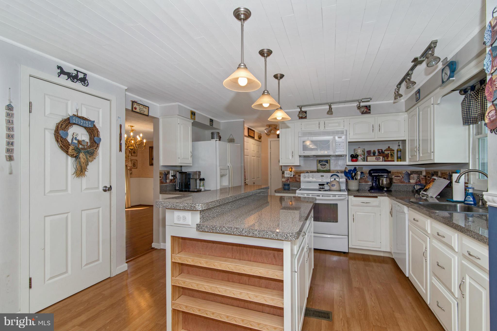 585 Pumphouse Road Frederick, MD 21703 - Photo 6 of 30 Kitchen