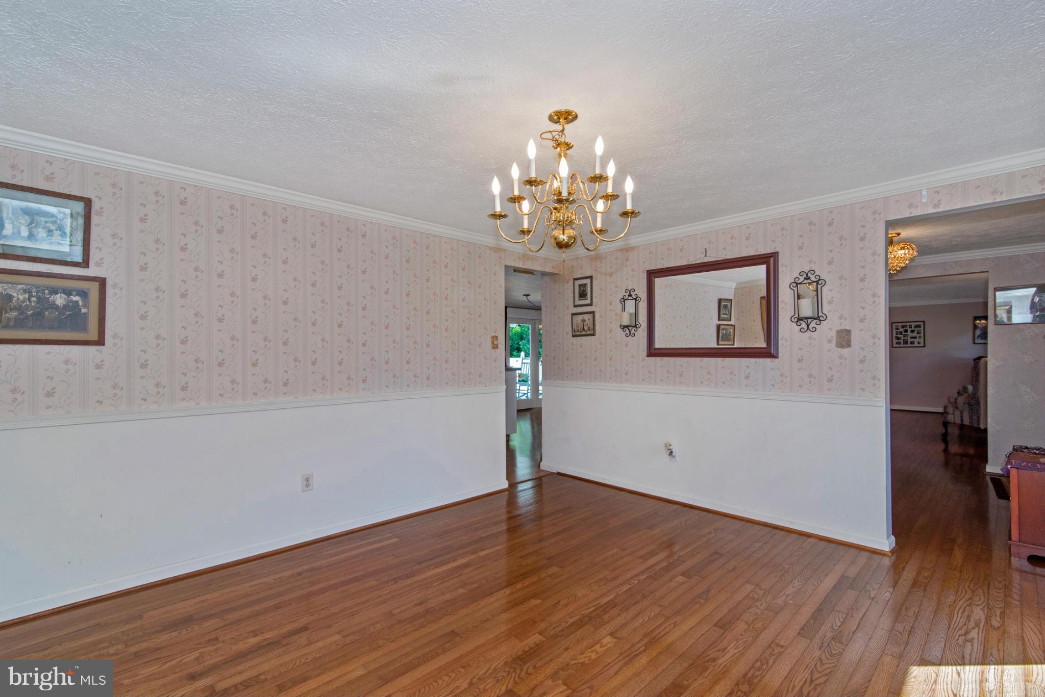585 Pumphouse Road Frederick, MD 21703 - Photo 10 of 30 Dining Room