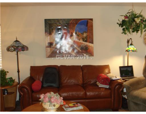 2278 Chestnut Ranch Avenue Henderson, NV 89052 - Photo 3 of 13 Den.