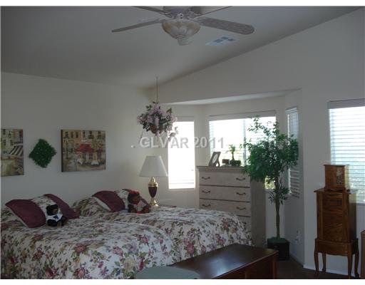 2278 Chestnut Ranch Avenue Henderson, NV 89052 - Photo 8 of 13 Master Bedroom.