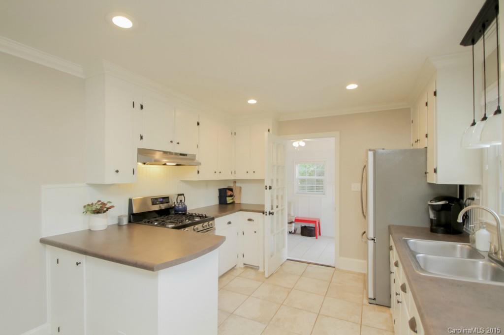 5815 Brookhaven Road Charlotte, NC 28210 - Photo 6 of 24 Gallery Image 6