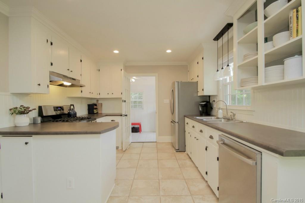 5815 Brookhaven Road Charlotte, NC 28210 - Photo 10 of 24 Gallery Image 10
