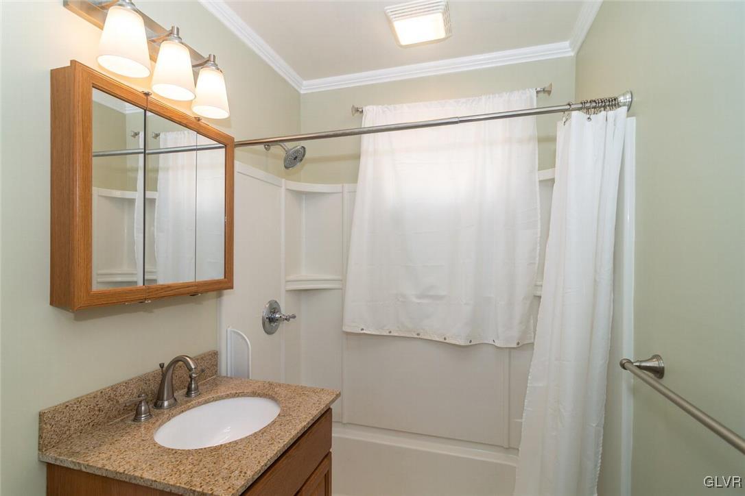 408 Willow Road Hellertown, PA 18055 - Photo 11 of 21 Gallery Image 11