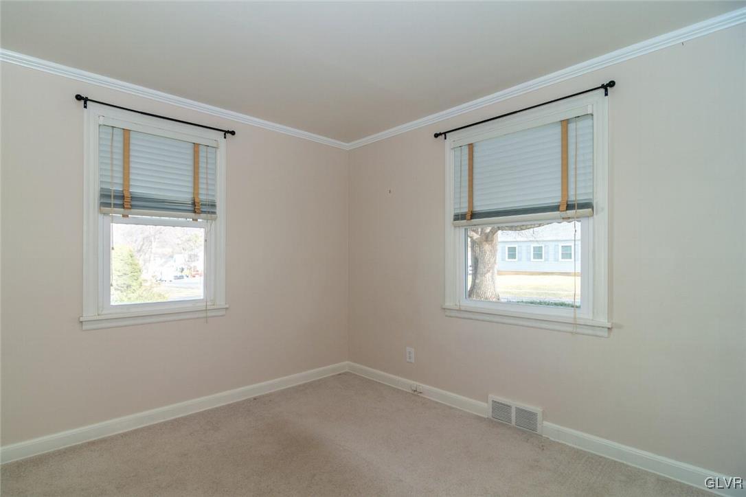 408 Willow Road Hellertown, PA 18055 - Photo 8 of 21 Gallery Image 8