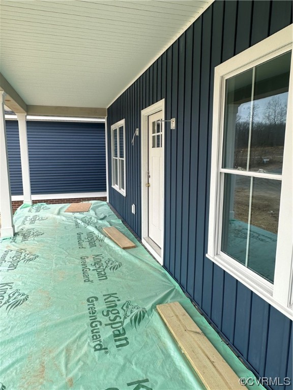 737 Rainbow Ridge Bumpass, VA 23024 - Photo 2 of 45 a front view of a house having yard
