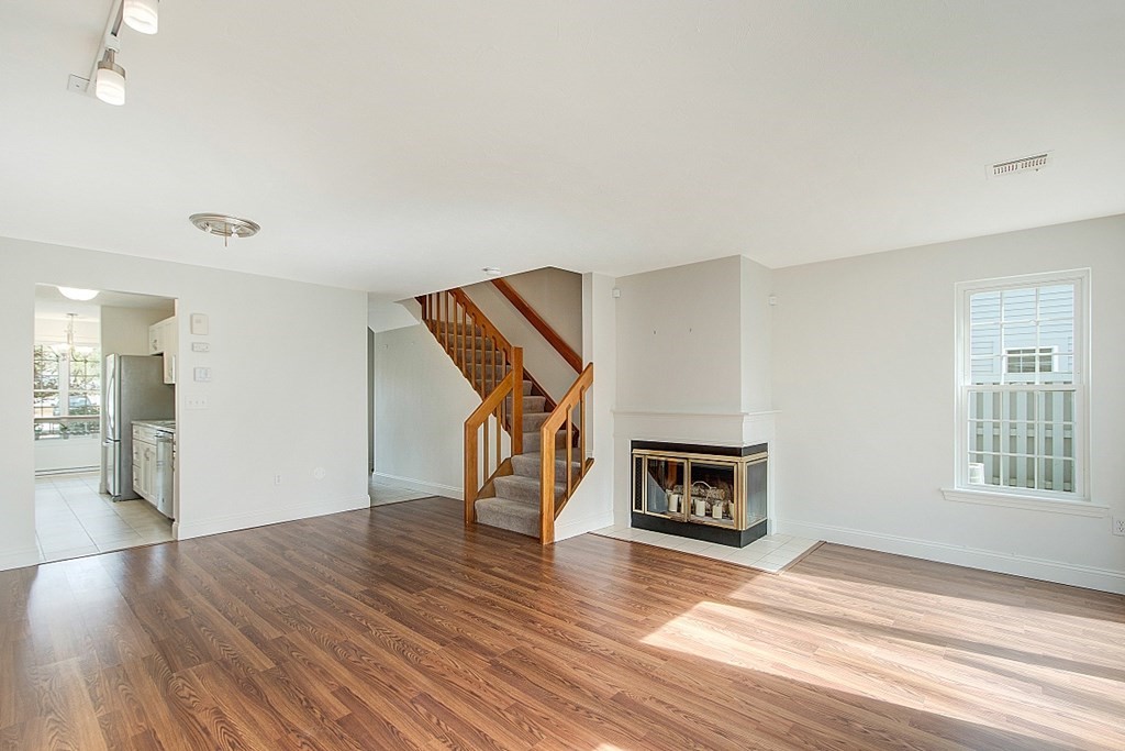 507 Ridgefield Circle, Unit C Clinton, MA 01510 - Photo 8 of 27 Gallery Image 8