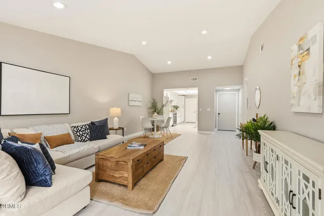 $619,000 | 35124 Village Camarillo Ca, Unit 35, Camarillo, CA 93012