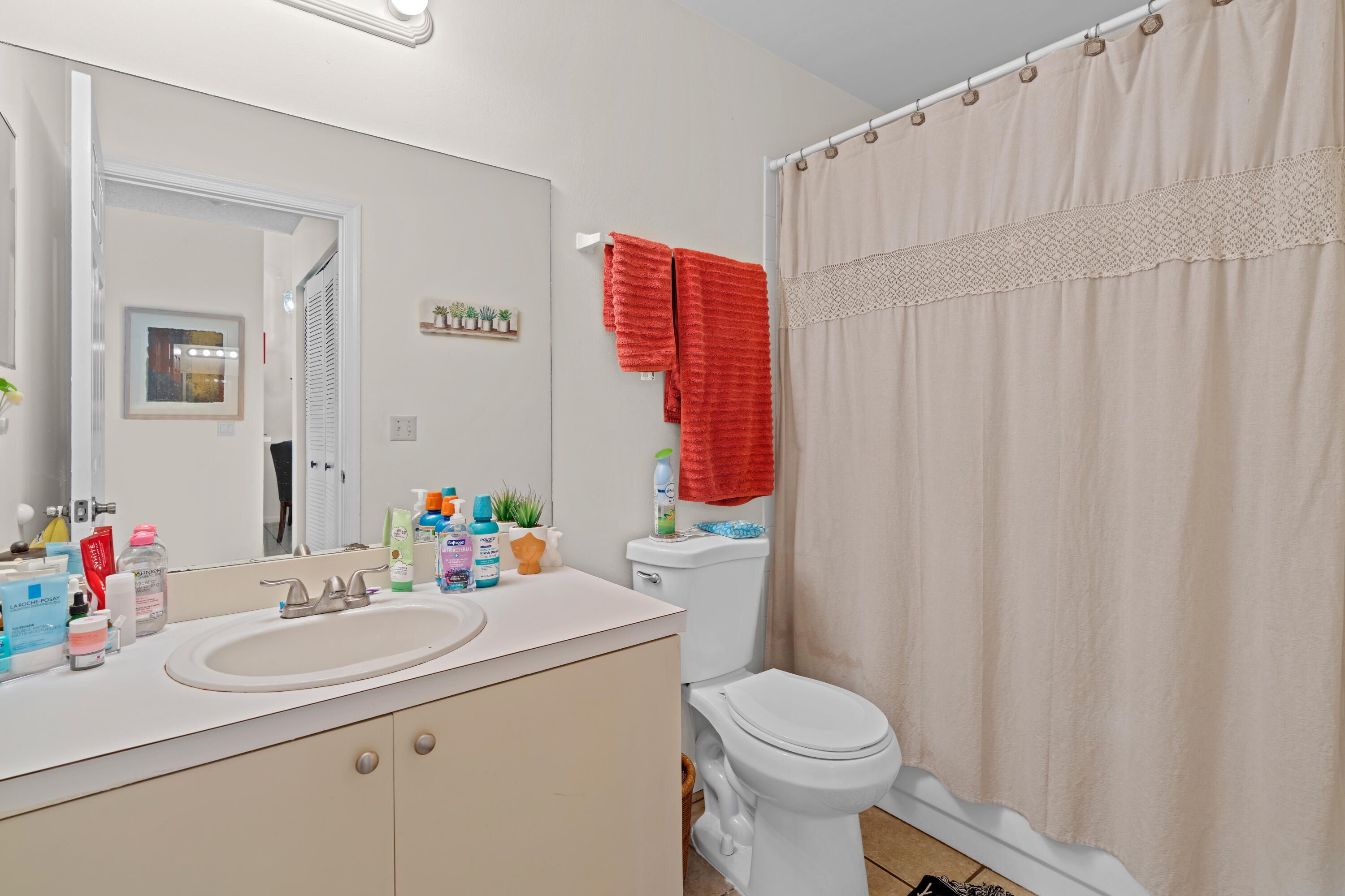 496 Hardwood Place Boca Raton, FL 33431 - Photo 11 of 30 Main Bathroom