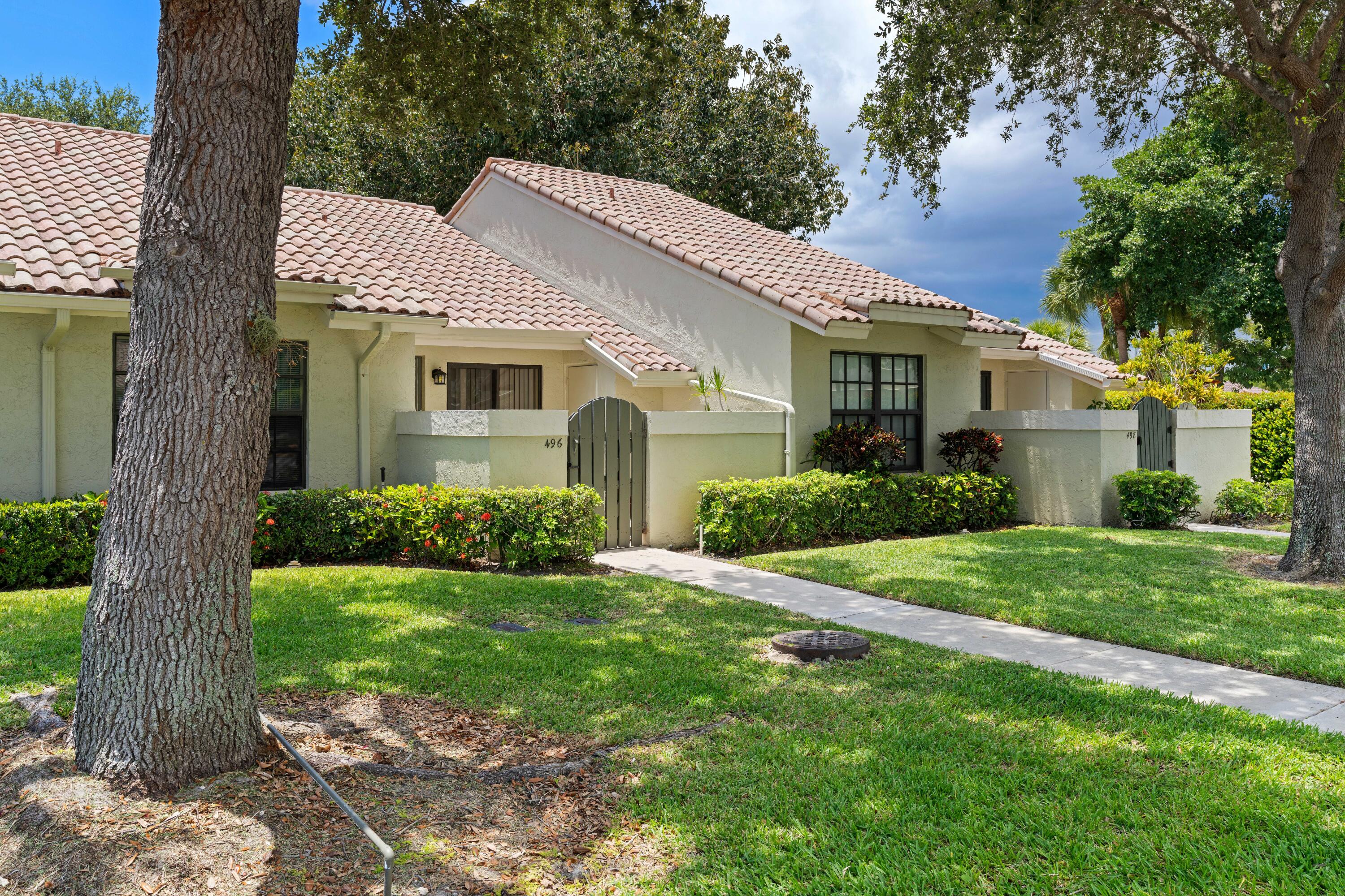496 Hardwood Place Boca Raton, FL 33431 - Photo 14 of 30 Front yard