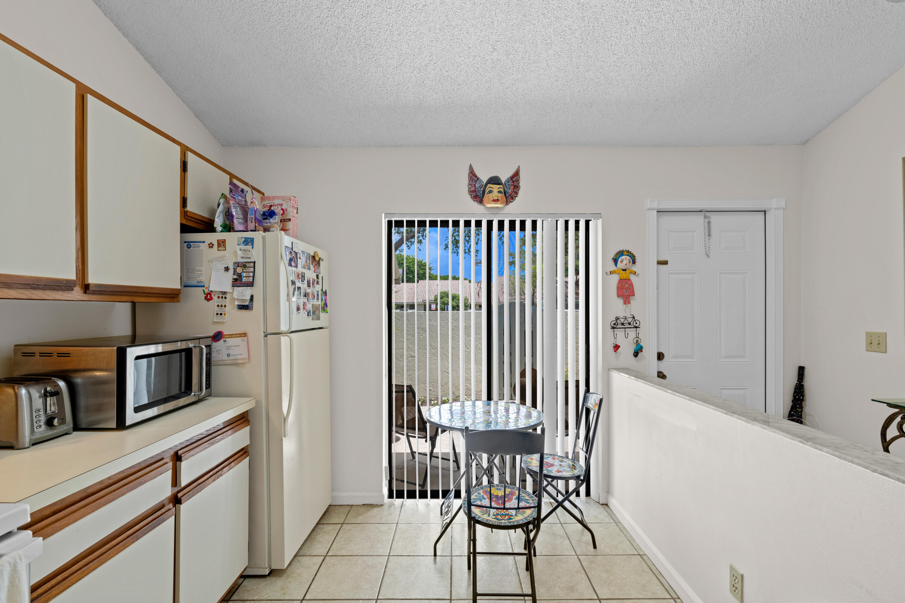 496 Hardwood Place Boca Raton, FL 33431 - Photo 6 of 30 Kitchen