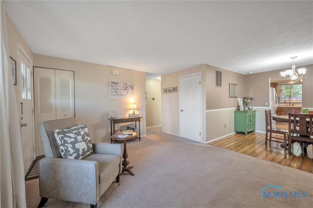 2054 Bromford Road Maumee, OH 43537 - Photo 8 of 24 Gallery Image 8
