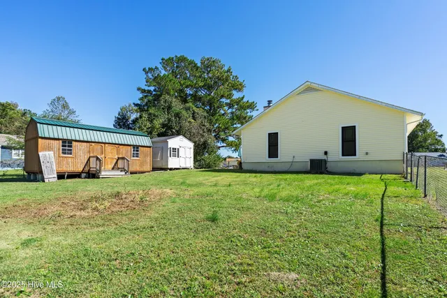 $237,000 | 100 Natalie Lane, Hubert, NC 28539