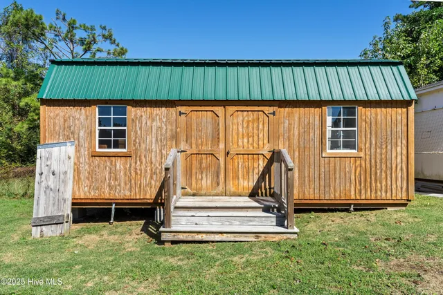 $237,000 | 100 Natalie Lane, Hubert, NC 28539