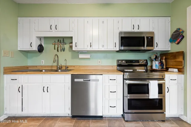 $237,000 | 100 Natalie Lane, Hubert, NC 28539