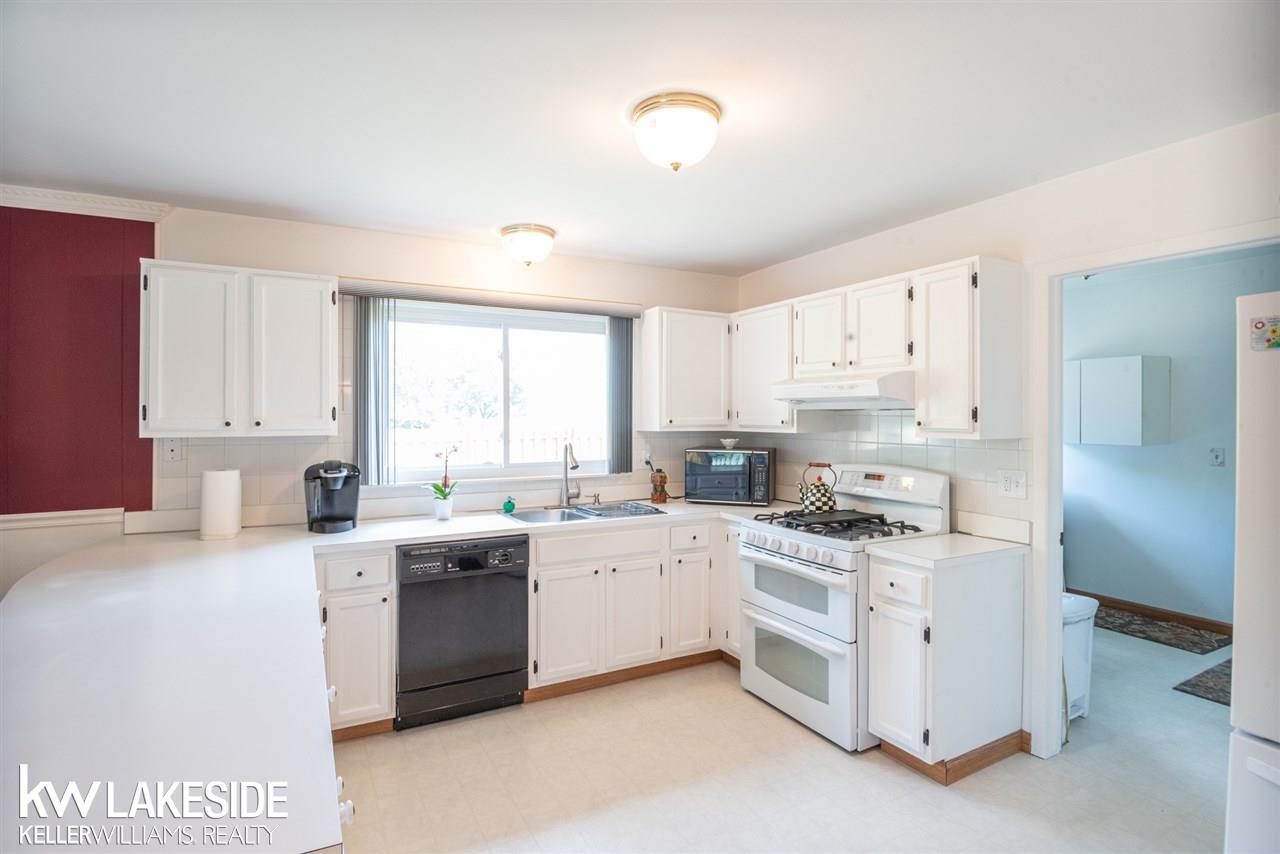 14333 Martin Road Warren, MI 48088 - Photo 13 of 29
