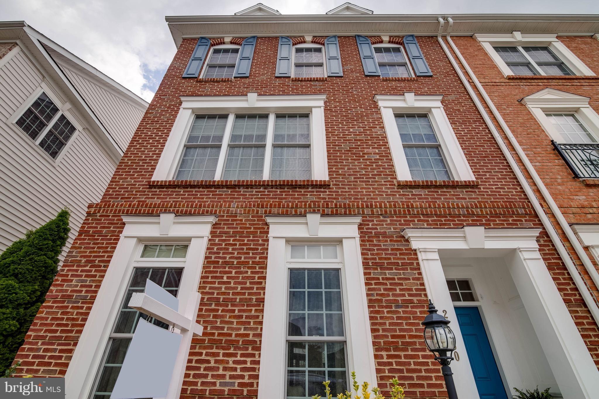 22960 Fanshaw Square Ashburn, VA 20148 - Photo 30 of 30 front view of a building