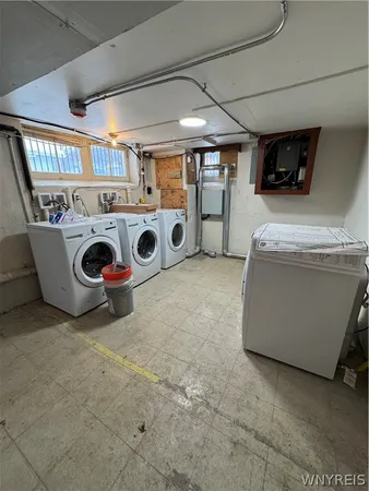 $1,475 | 121 Humboldt Parkway, Unit A, Buffalo, NY 14214