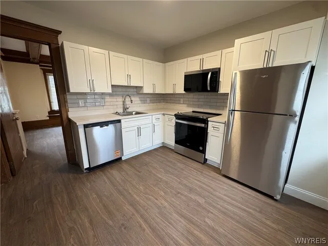 $1,475 | 121 Humboldt Parkway, Unit A, Buffalo, NY 14214