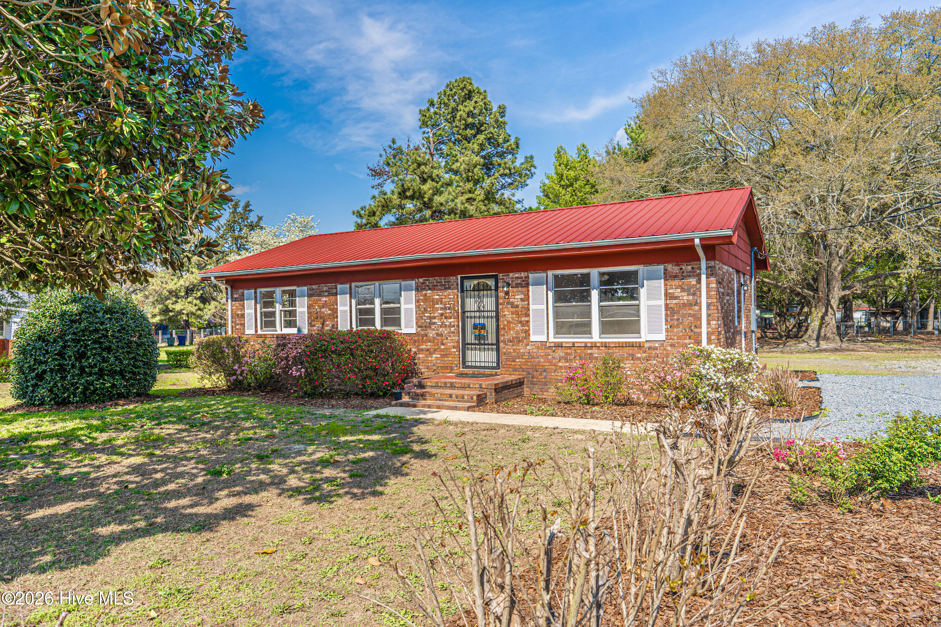 242 Emery Road Jackson Springs, NC 27281 - Photo 2 of 32 DSC01485