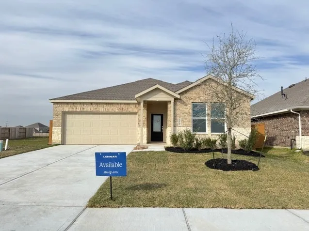$265,540 | 2027 Emerald Lk Trail, Dayton, TX 77535
