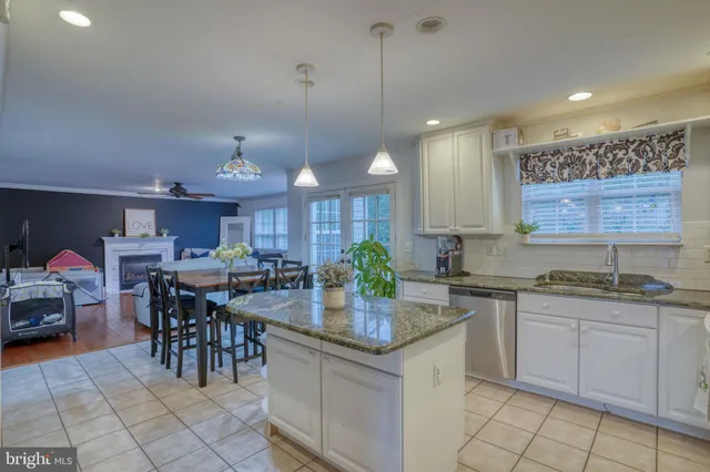 $449,999 | 12 Bancroft Road, New Castle, DE 19720