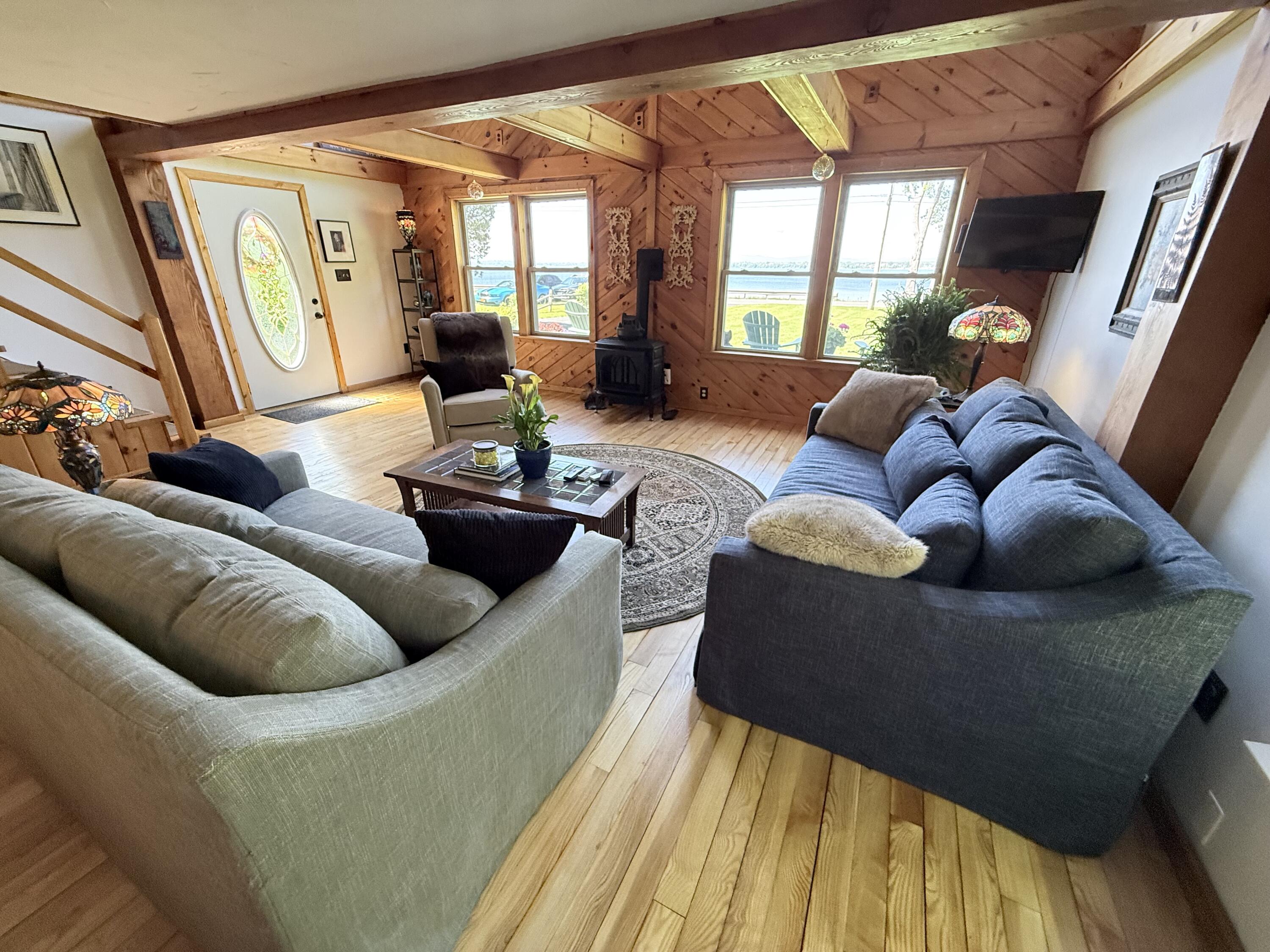 483 Cumberland Head Road Plattsburgh, NY 12901 - Photo 3 of 44 Living room