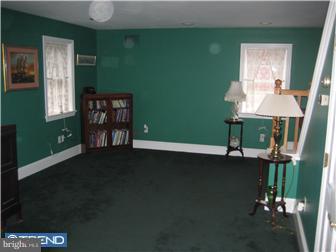 326 Marple Road Broomall, PA 19008 - Photo 4 of 11 Living Room