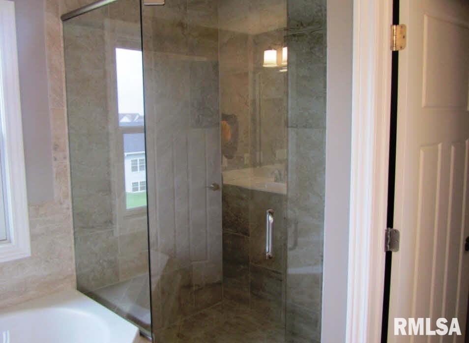5872 Emily Road Bettendorf, IA 52722 - Photo 13 of 13 Gallery Image 13