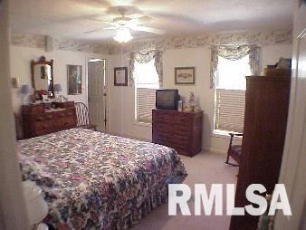 5872 Emily Road Bettendorf, IA 52722 - Photo 4 of 13 Gallery Image 4