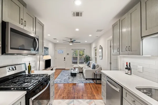 $500,000 | 2702 Crest Avenue, Unit 1, Austin, TX 78702