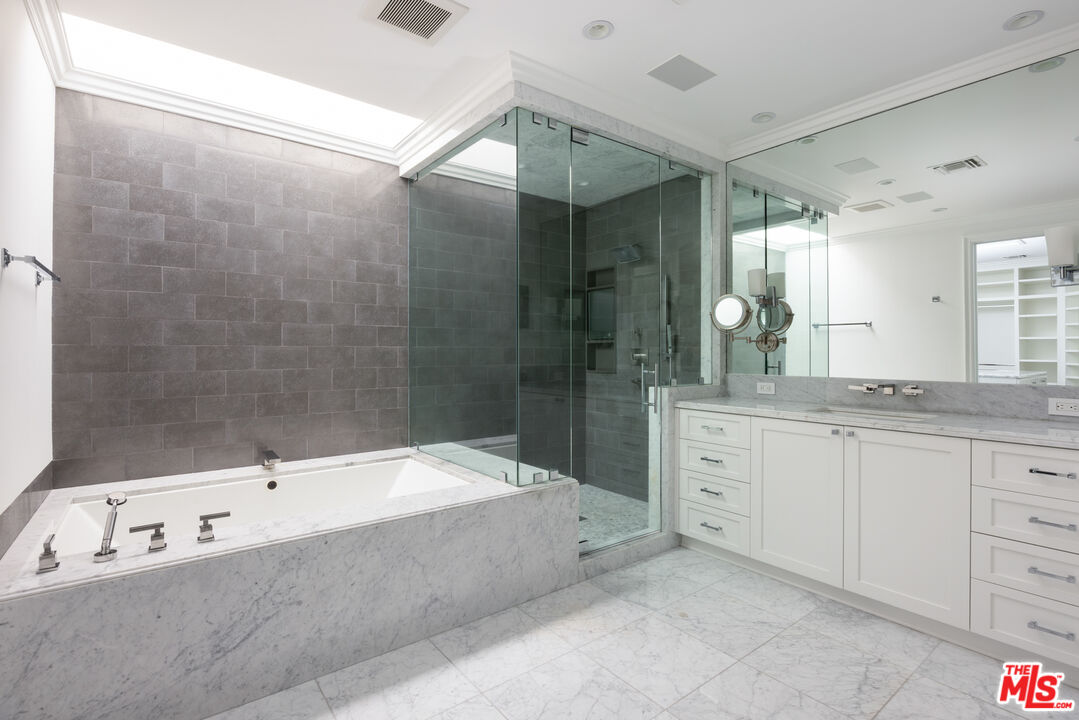 9507 Heather Road Los Angeles, CA 90210 - Photo 21 of 40 Gallery Image 21