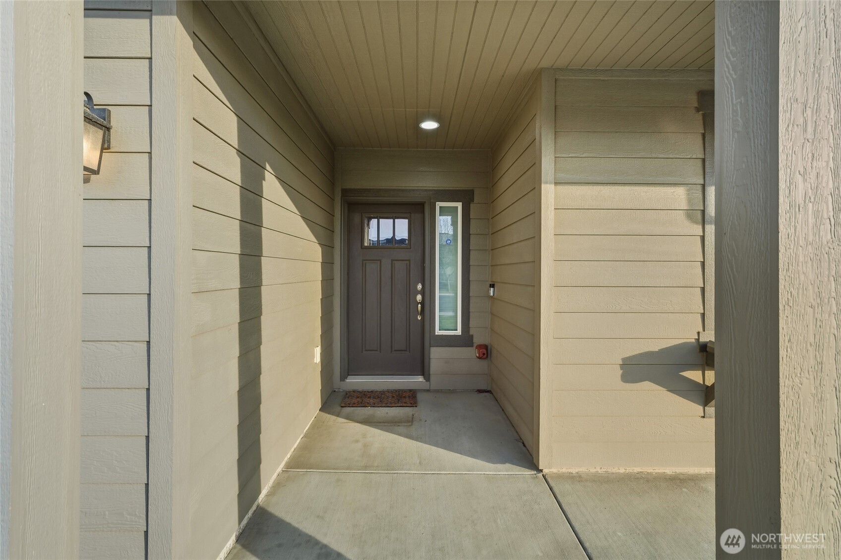 1397 Caprio Loop Walla Walla, WA 99362 - Photo 4 of 40 a view of a bathroom