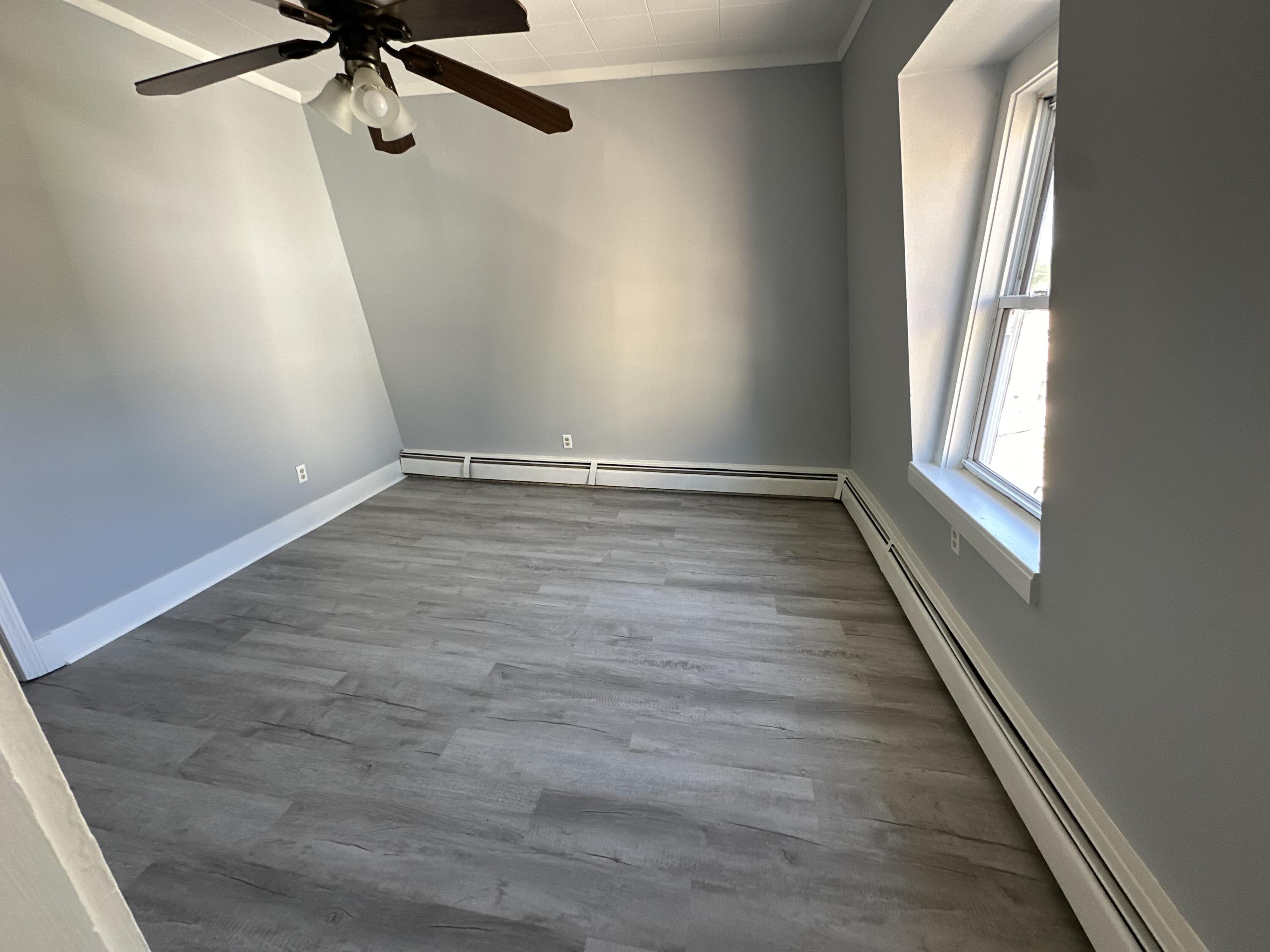 93 Summer Street Biddeford, ME 04005 - Photo 15 of 17 74093081889__1FB26711-4A1F-4D49-81C4-D38