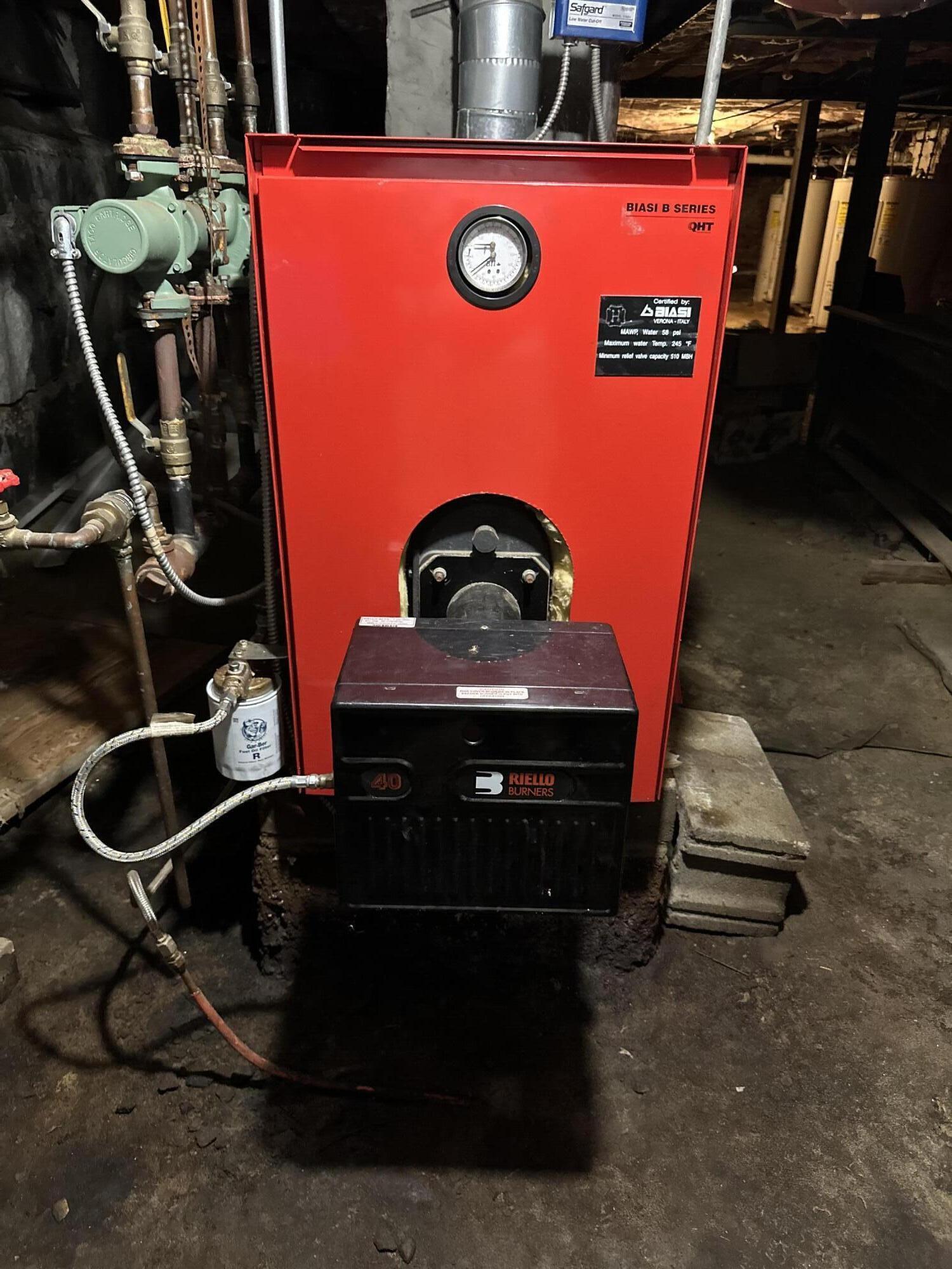 93 Summer Street Biddeford, ME 04005 - Photo 5 of 17 74049458592__A899FE0C-5701-46C4-9406-D76