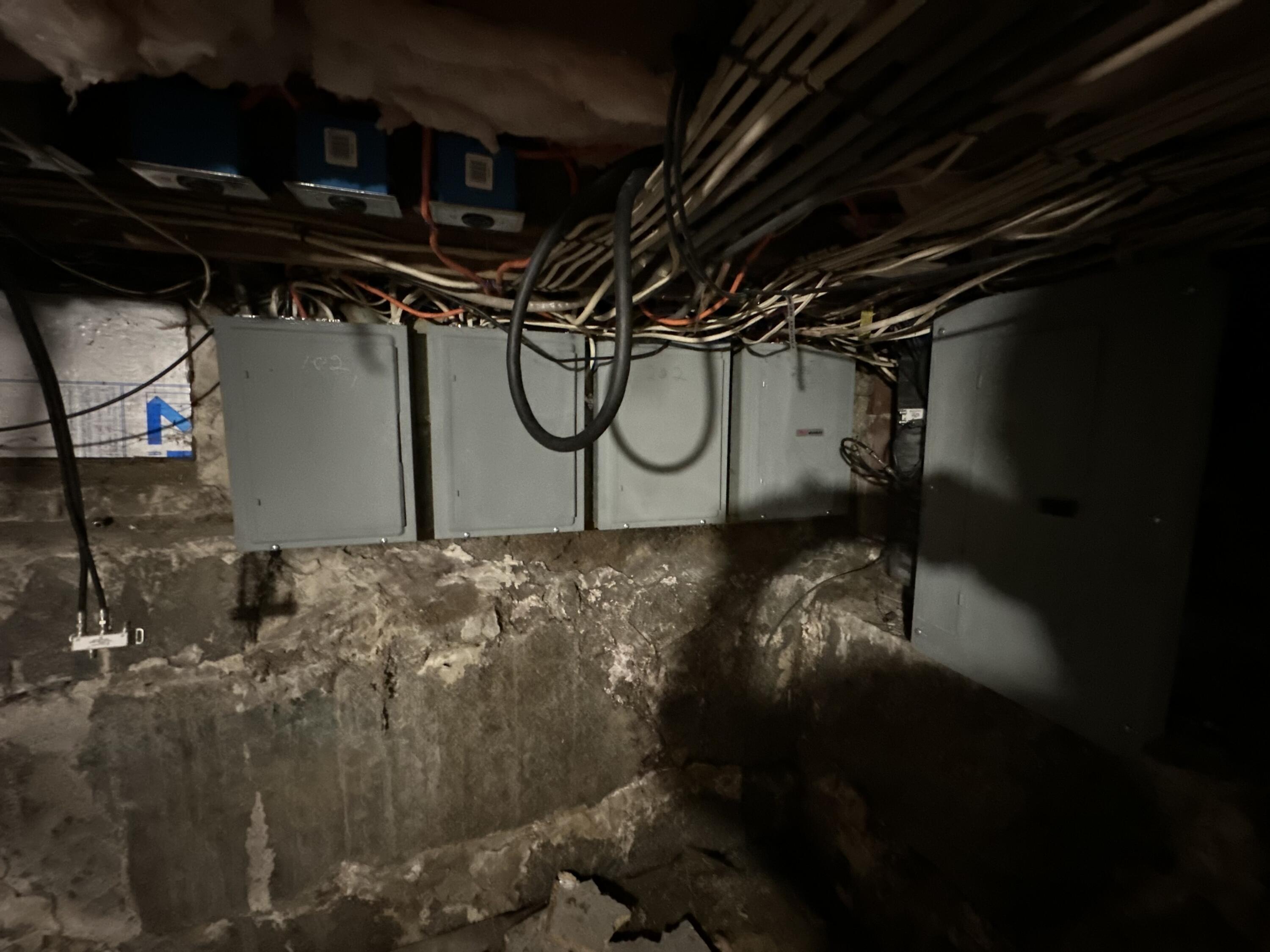 93 Summer Street Biddeford, ME 04005 - Photo 7 of 17 74049464383__1D19DA64-E203-4D50-B2C0-D70