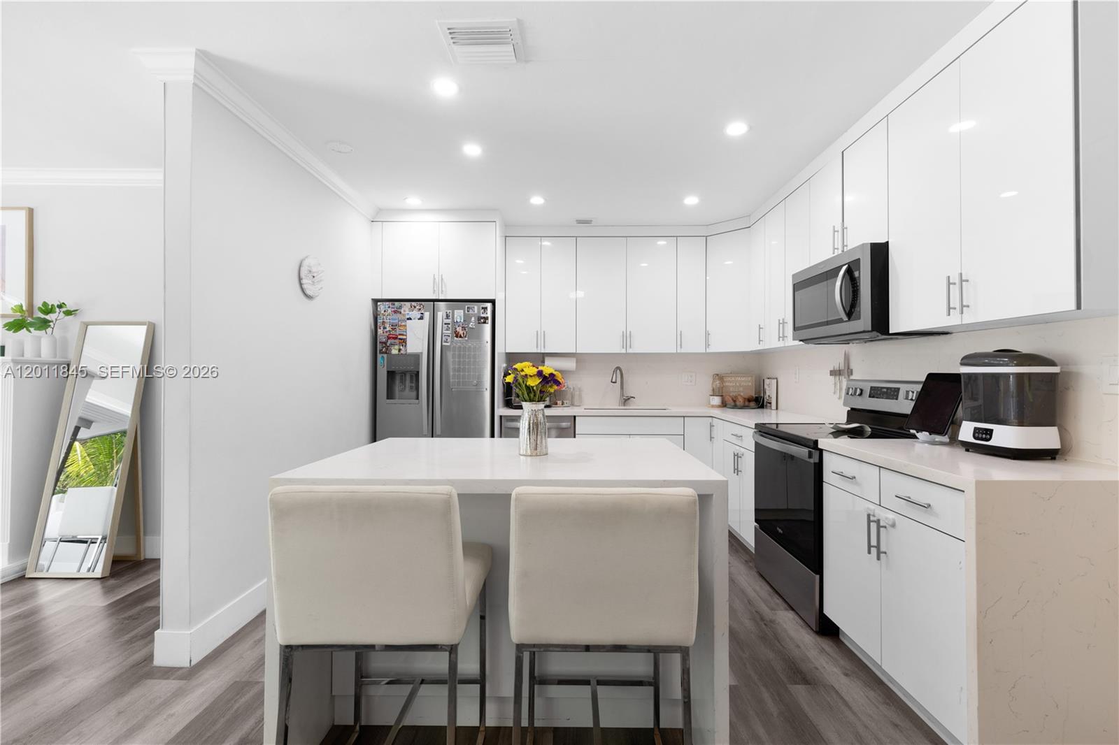 8310 Southwest 45th Street Miami, FL 33155 - Photo 16 of 41
