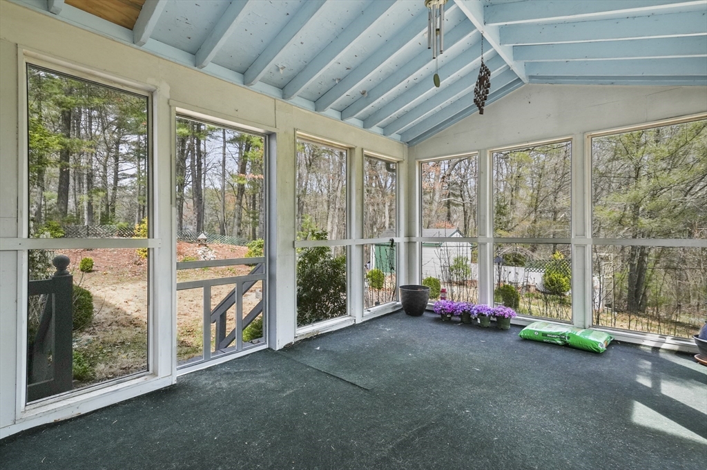 25 Cardigan Road Tewksbury, MA 01876 - Photo 31 of 39