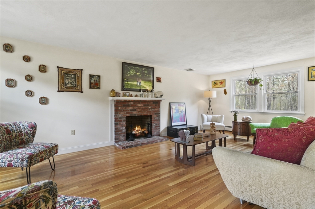 25 Cardigan Road Tewksbury, MA 01876 - Photo 7 of 39