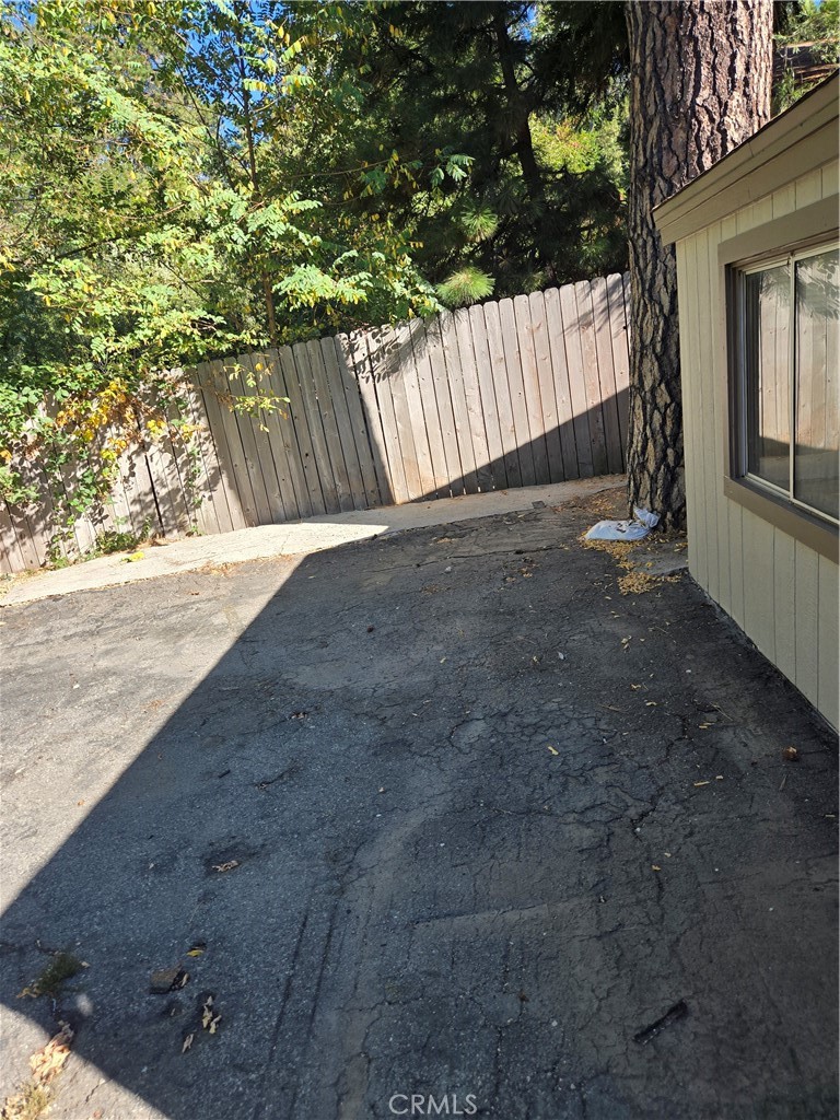 353 Highway 138 Crestline, CA 92325 - Photo 12 of 12 a view of deck and backyard