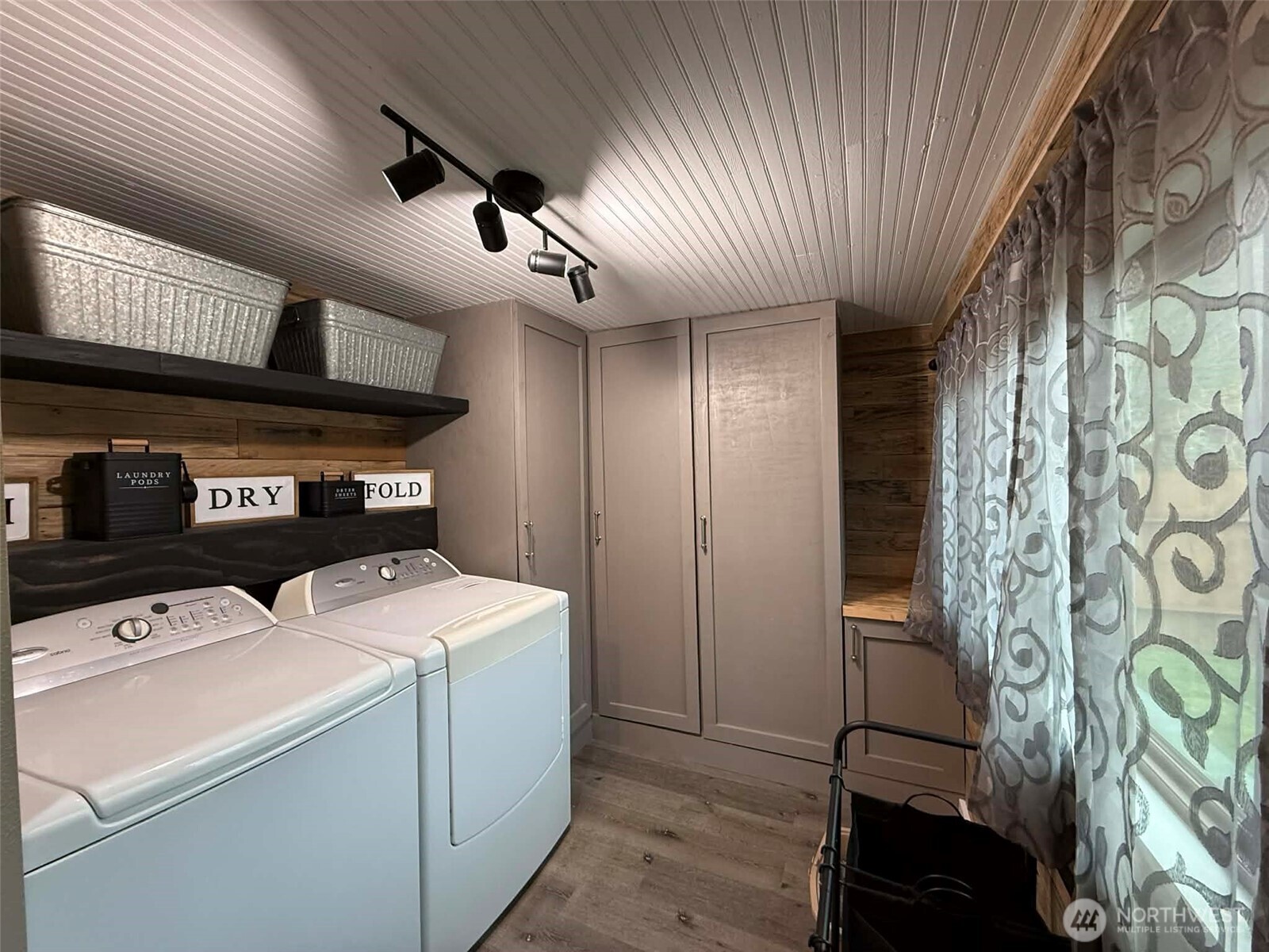 254 5th Street Morton, WA 98356 - Photo 19 of 23 a utility room with dryer and washer