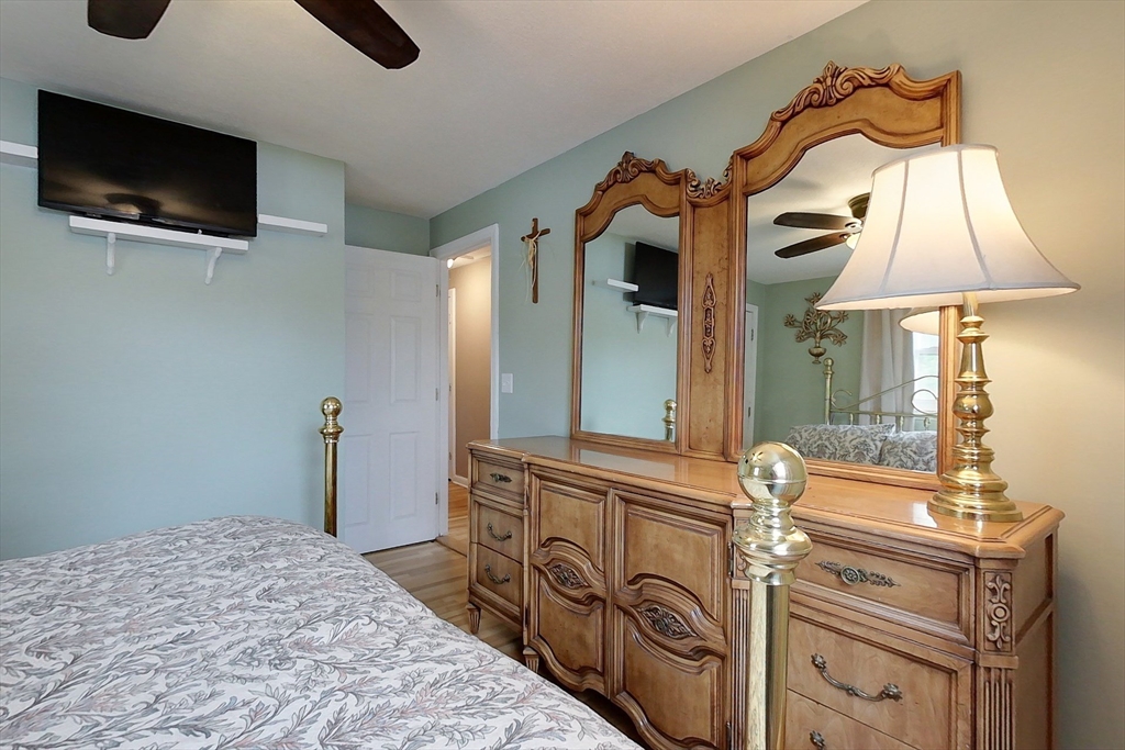 9 Oakland Road Pepperell, MA 01463 - Photo 12 of 37