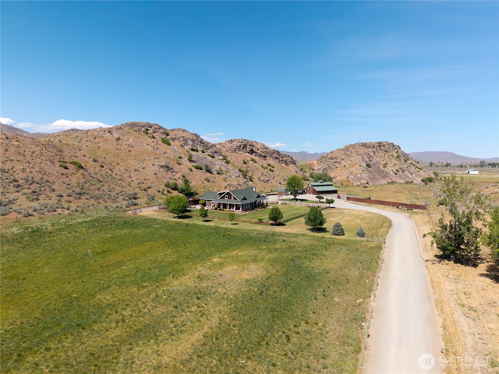 23 George Road Omak, WA 98841 - Photo 36 of 40 a view of a mountain with an ocean view